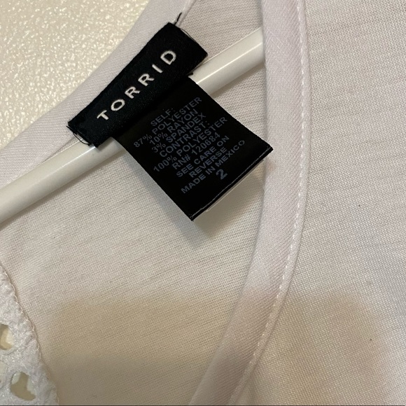 Torrid white mesh short sleeve top size 2 (2X) - Picture 3 of 7